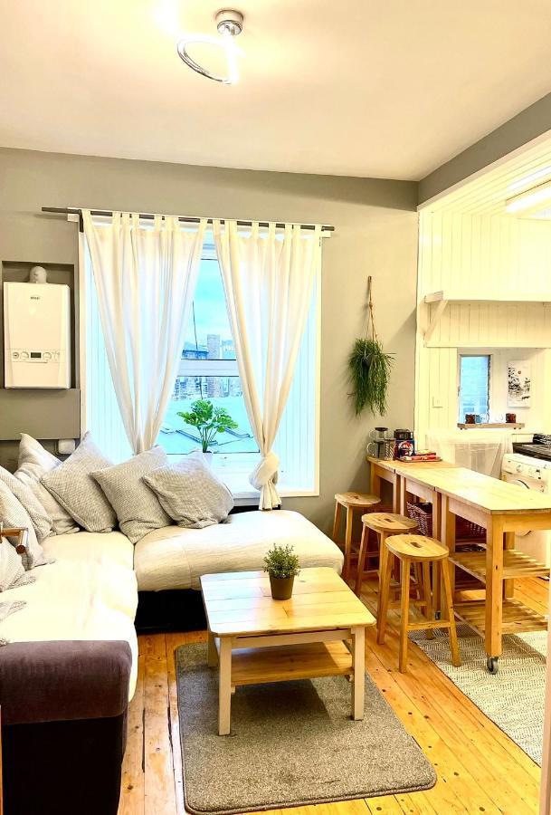 Lothian Road - Castle View Apartment เอดินบะระ ภายนอก รูปภาพ